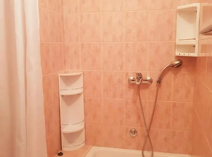 شقة Dalma